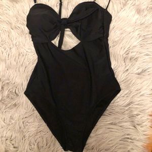 Old Navy black swimsuit M back exposed